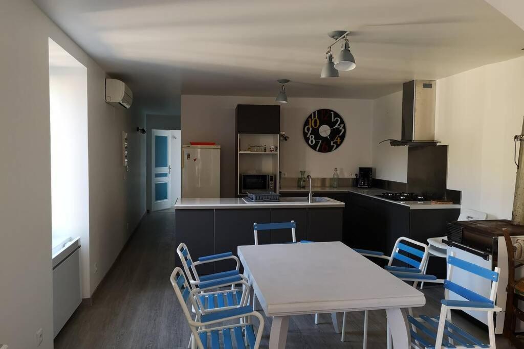 Holiday home Maison Au Milieu Des Vignes *